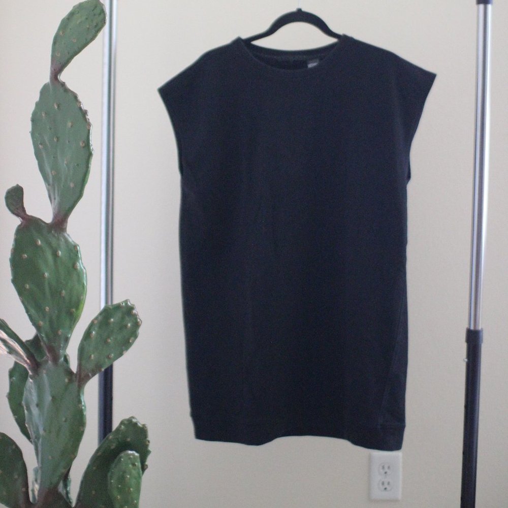 Victoria Sport Double Keyhole Back Dress Large